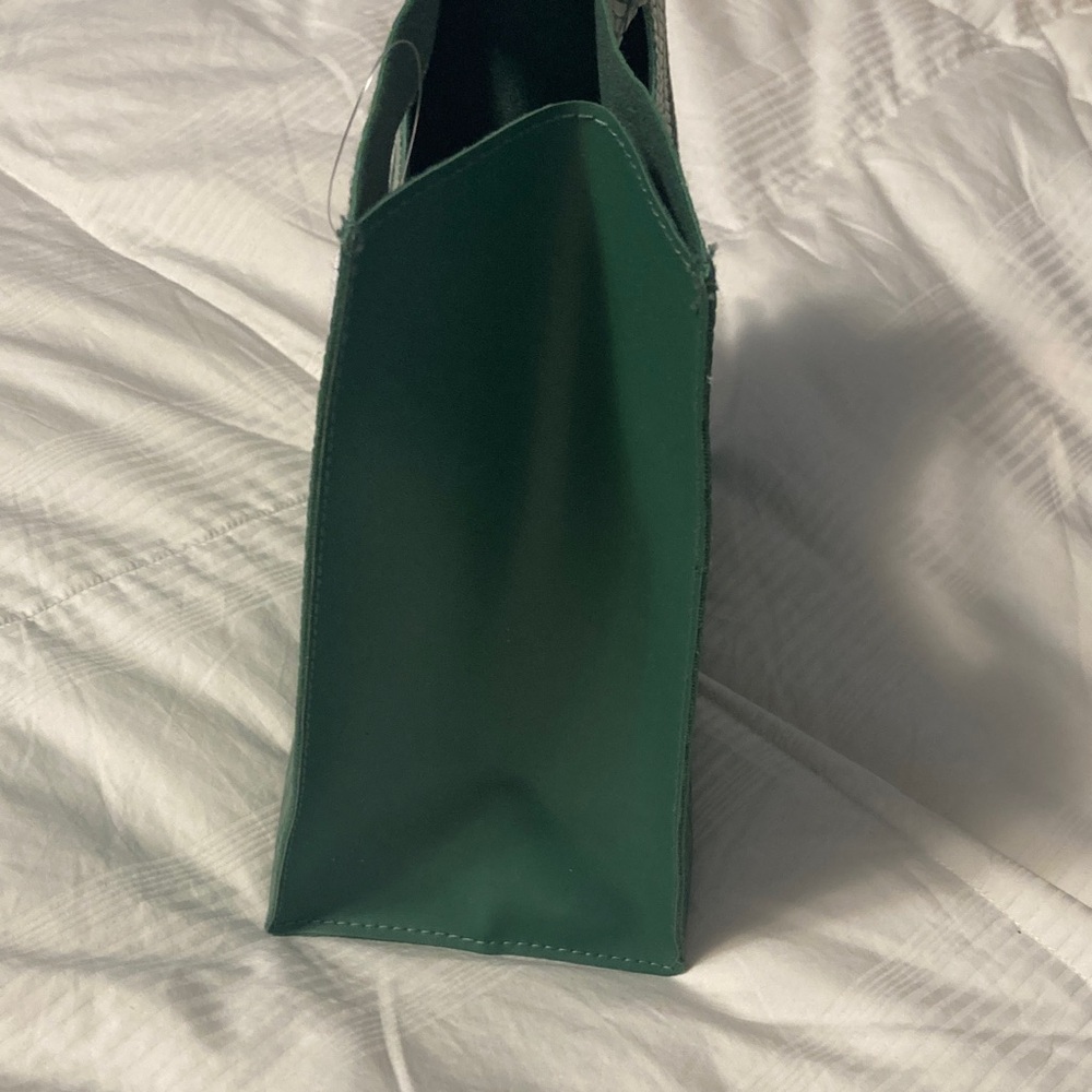 Bath & Body Works Emerald Green Textured Tote 9.5” x 7.5”x 4.5” - Picture 3 of 11